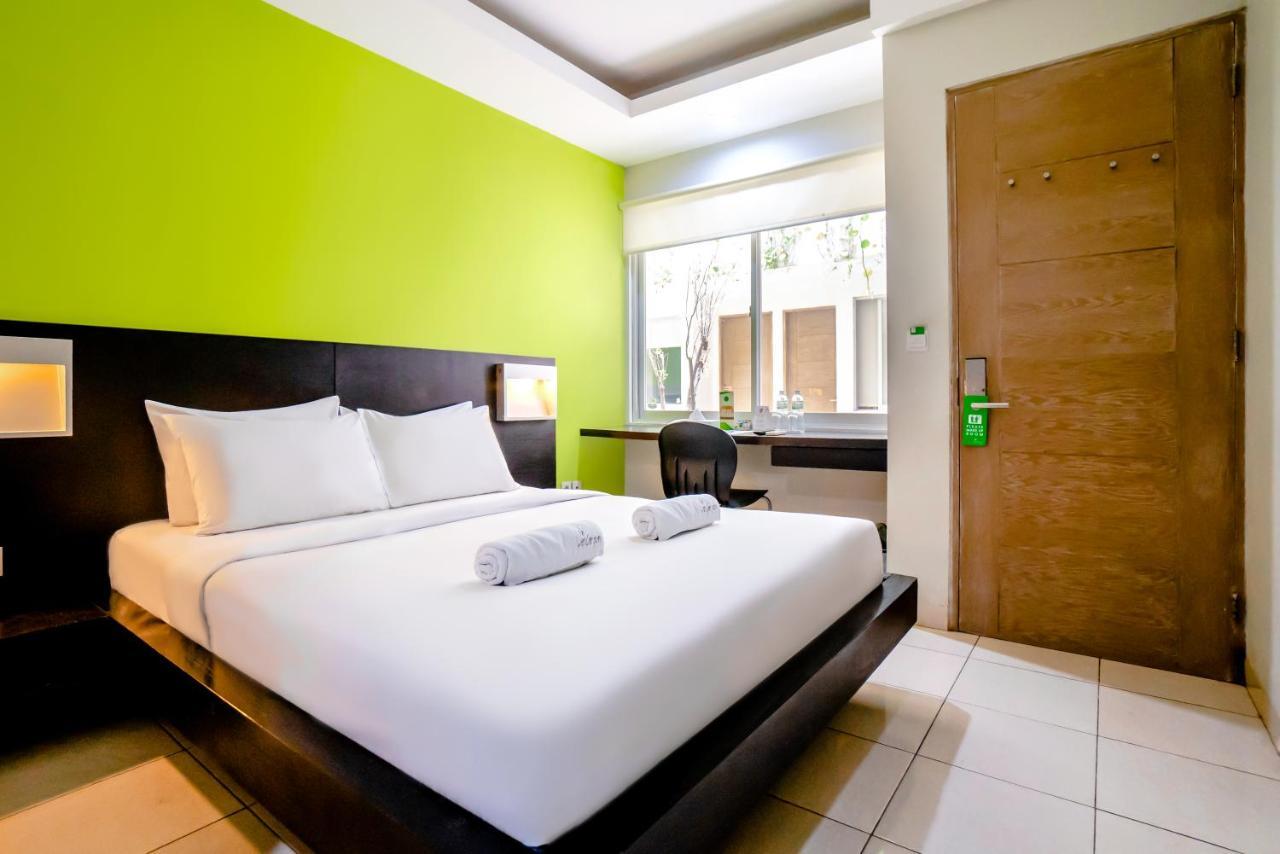 Legreen Suite Pejompongan Jakarta Exterior photo